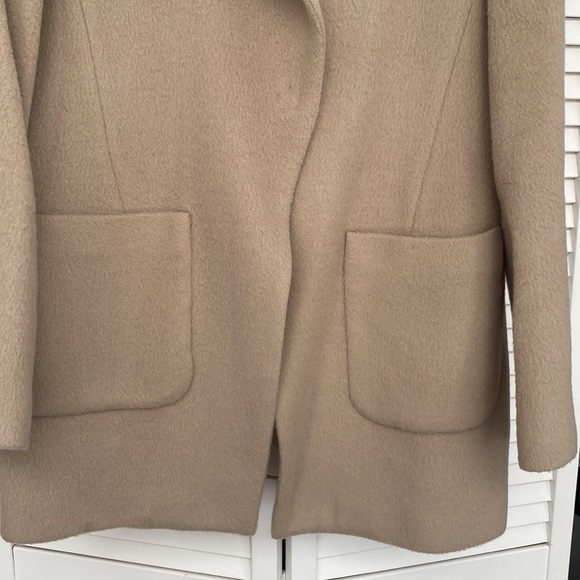 Banana Republic Coat - Picture 3 of 8